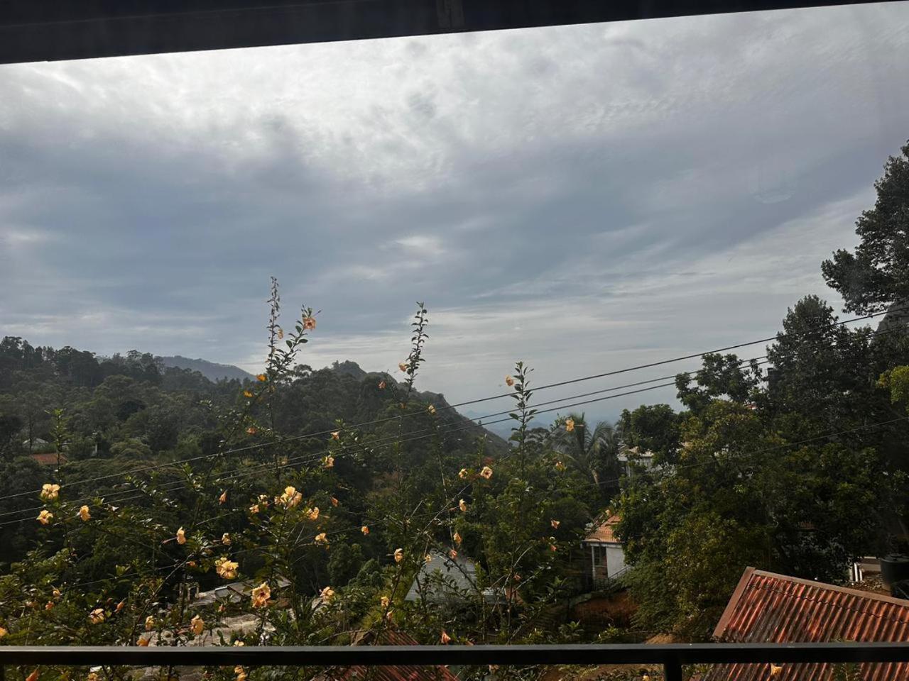 Senasuma Homestay Ella Buitenkant foto
